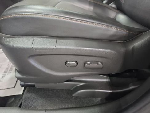 Used 2019 Chevrolet Trax LT w/ LT Convenience Package FWD image 21