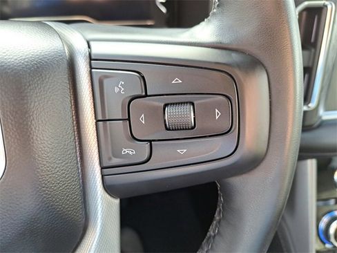 Used 2024 GMC Yukon XL Denali image 13