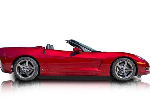 Used 2007 Chevrolet Corvette Convertible w/ Preferred Equipment Group RWD image 2
