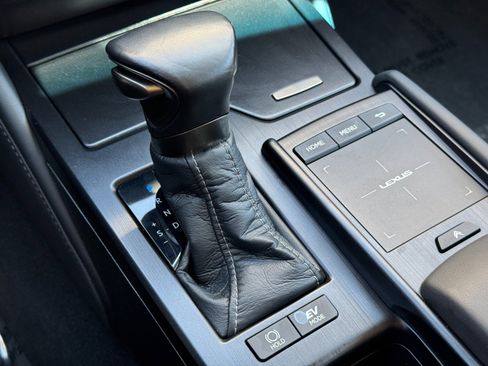 Used 2021 Lexus ES 300h w/ Accessory Package 2 image 27