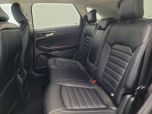 Used 2024 Ford Edge SEL image 18