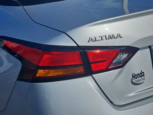 Used 2024 Nissan Altima 2.5 SV image 38