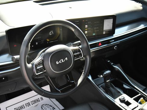 Used 2025 Kia Sorento S w/ Panoramic Sunroof Package image 16