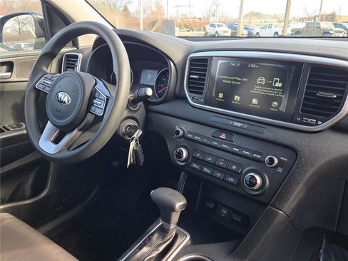 Used 2020 Kia Sportage LX image 7