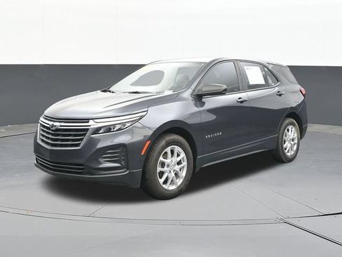 Used 2022 Chevrolet Equinox LS w/ Driver Confidence II Package FWD image 4
