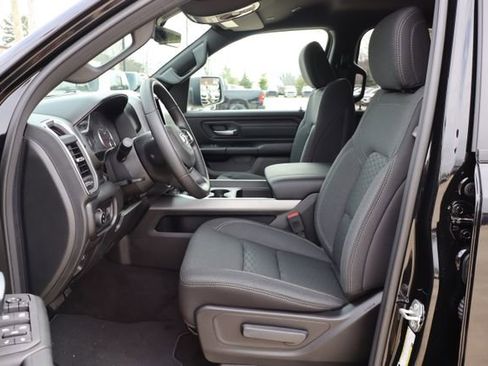 New 2026 RAM 1500 Express AWD/4WD image 8