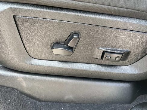 Used 2026 RAM 2500 Big Horn AWD/4WD image 42