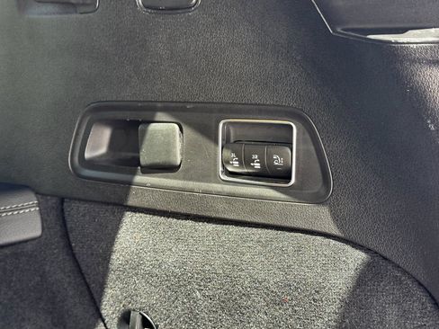 Used 2024 Mercedes-Benz GLS 450 450 4MATIC image 28