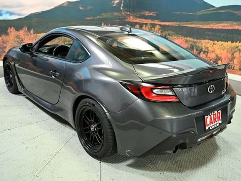Used 2022 Toyota GR86 Premium image 11