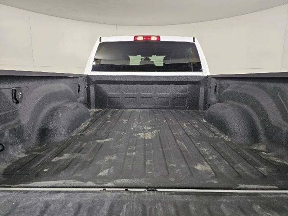 Used 2024 RAM 2500 Tradesman w/ Chrome Appearance Group AWD/4WD image 9