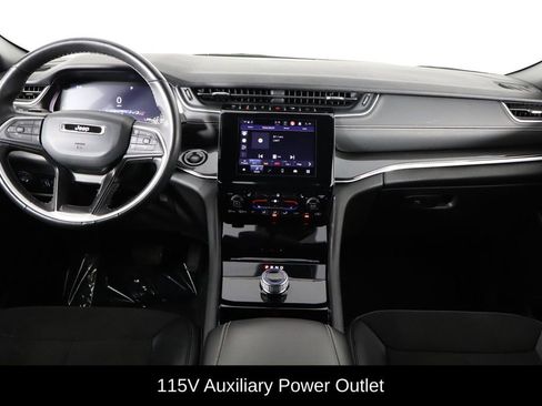 Used 2022 Jeep Grand Cherokee L Altitude image 13