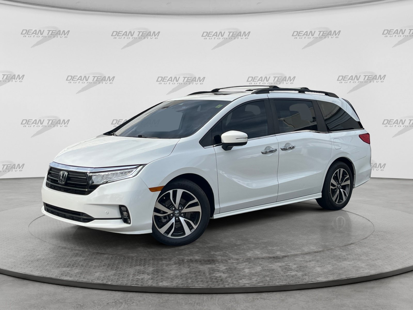 Used 2022 Honda Odyssey Touring image 3
