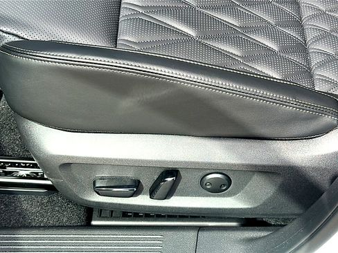 New 2026 Nissan Rogue Platinum w/ Platinum Premium Package image 12