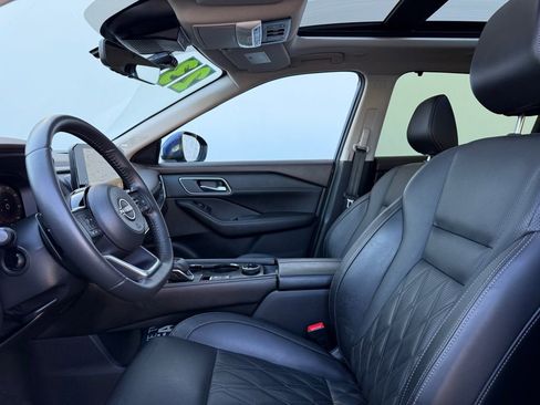 Certified 2023 Nissan Rogue Platinum image 13