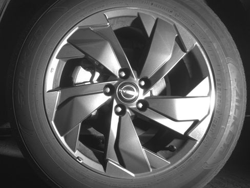 Used 2025 Nissan Rogue SV image 12