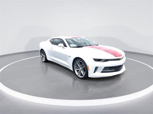 Used 2017 Chevrolet Camaro LT image 2