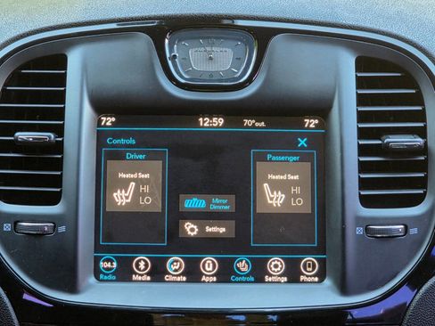 Used 2019 Chrysler 300 S image 23