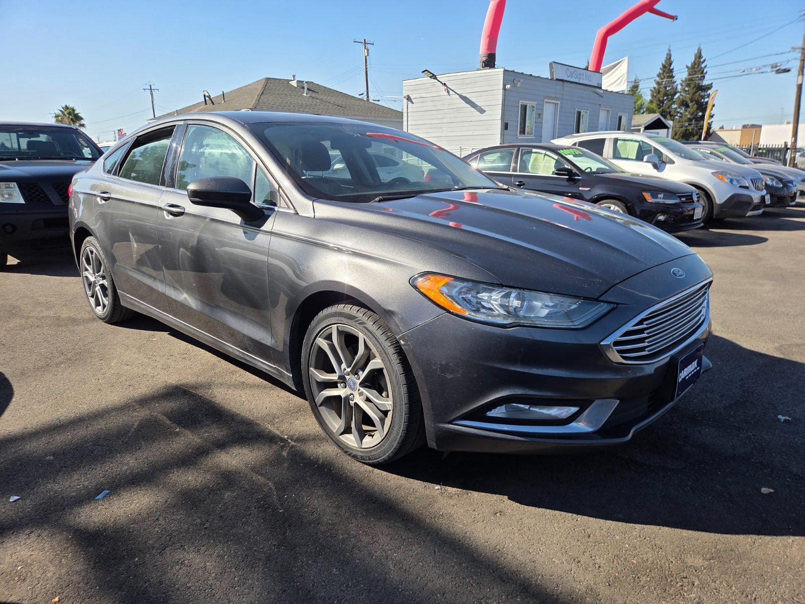 Used 2017 Ford Fusion SE w/ Equipment Group 201A FWD image 4
