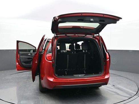 New 2025 Chrysler Voyager LX image 63
