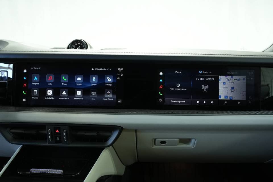 Certified 2026 Porsche Cayenne AWD/4WD image 17