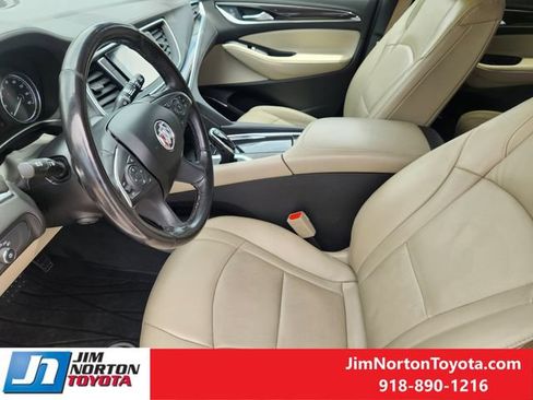 Used 2020 Buick Enclave Premium w/ Surround and Sites Package FWD image 15