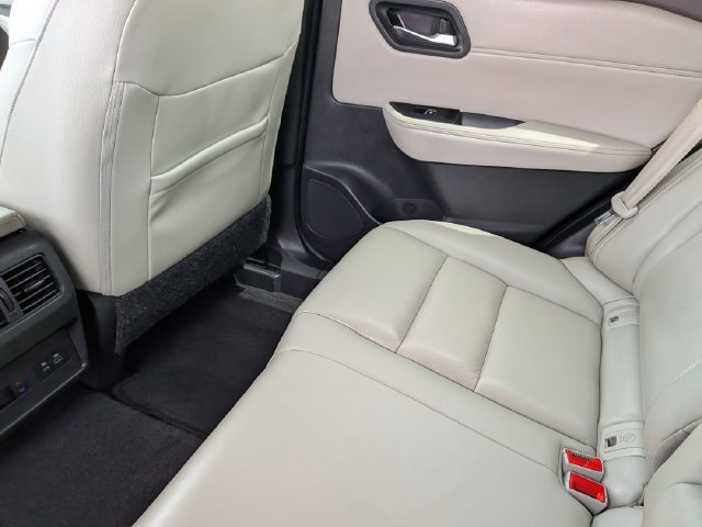 Used 2023 Nissan Rogue SL w/ SL Premium Package AWD/4WD image 36