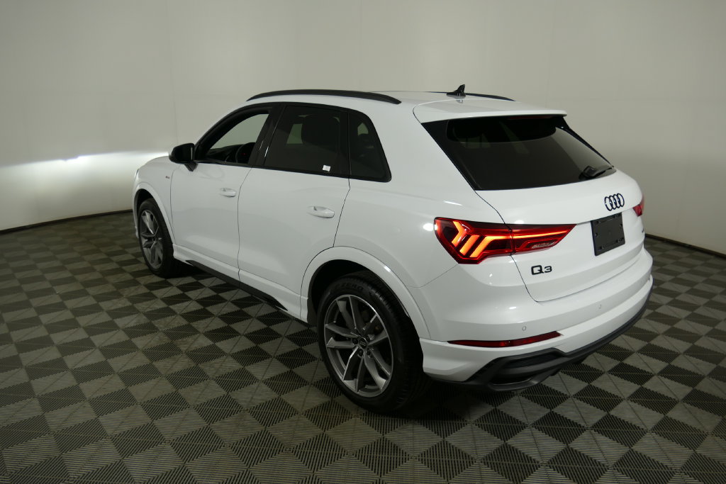 Used 2023 Audi Q3 2.0T Premium Plus w/ Premium Plus Package AWD/4WD image 5