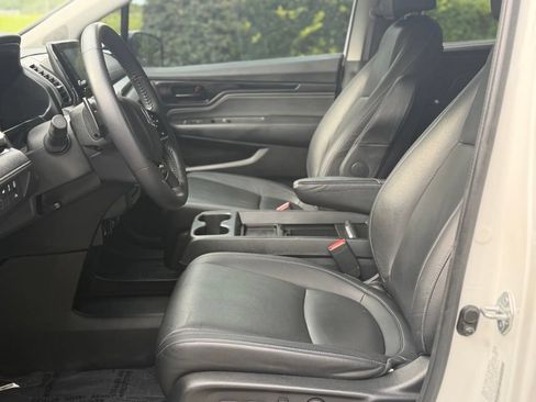 Used 2023 Honda Odyssey Touring image 10