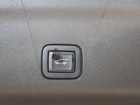 Used 2022 GMC Yukon Denali image 52