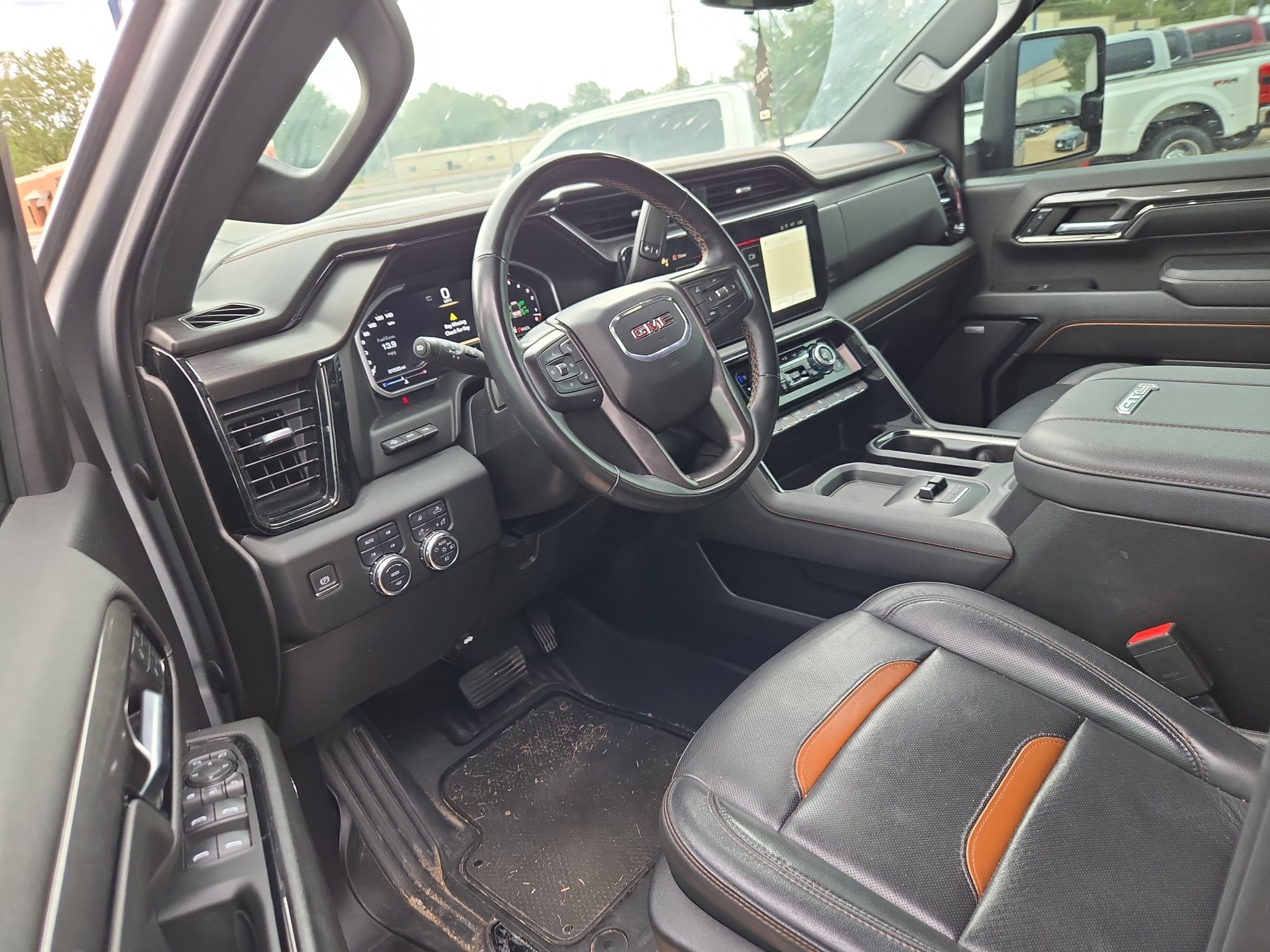 Used 2024 GMC Sierra 2500 AT4 w/ AT4 Premium Plus Package AWD/4WD image 24