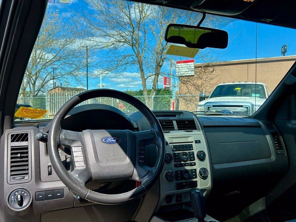Used 2010 Ford Escape XLT AWD/4WD image 15