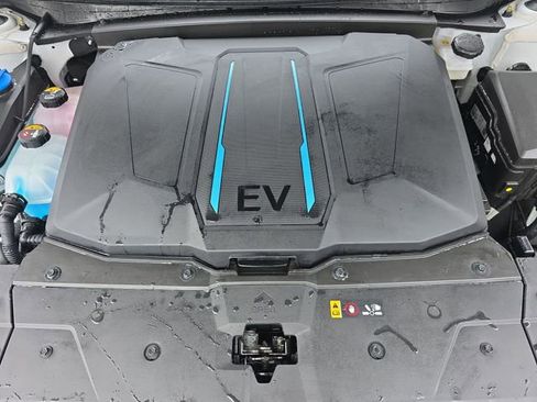 Used 2022 Hyundai Ioniq 5 SE image 41