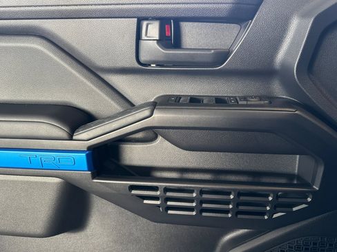 Used 2025 Toyota 4Runner TRD Off-Road image 14