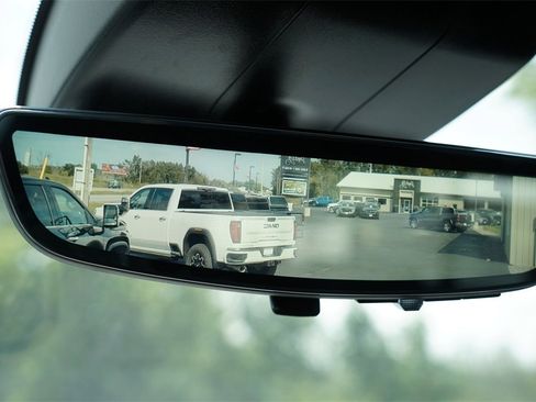 Used 2025 GMC Sierra 2500 AT4X image 30