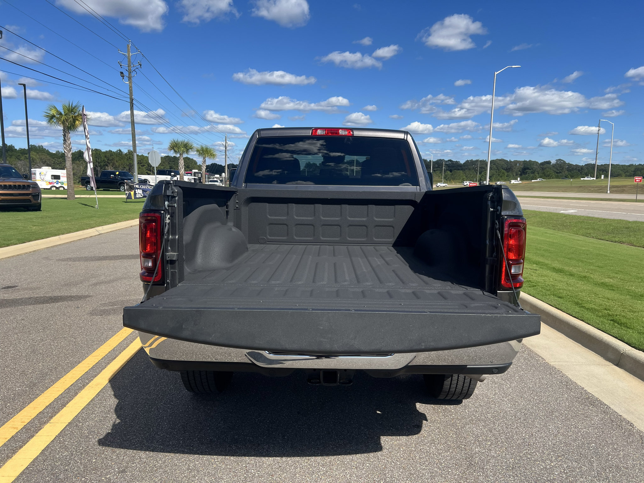 Used 2026 RAM 2500 Big Horn AWD/4WD image 9