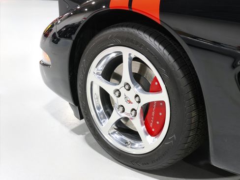 Used 2002 Chevrolet Corvette Coupe w/ Preferred Equipment Group1 image 43