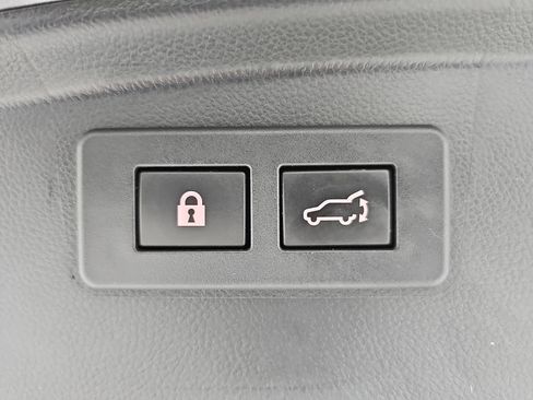 Used 2020 Subaru Outback Touring AWD/4WD image 23