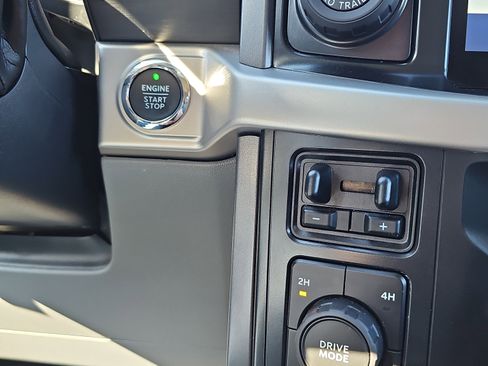 Used 2022 Ford F150 XLT w/ Equipment Group 302A High image 27