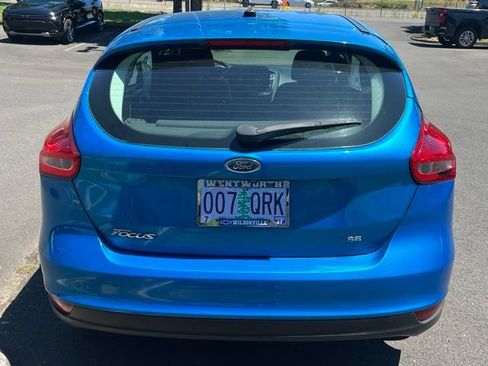 Used 2016 Ford Focus SE w/ SE Cold Weather Package FWD image 7