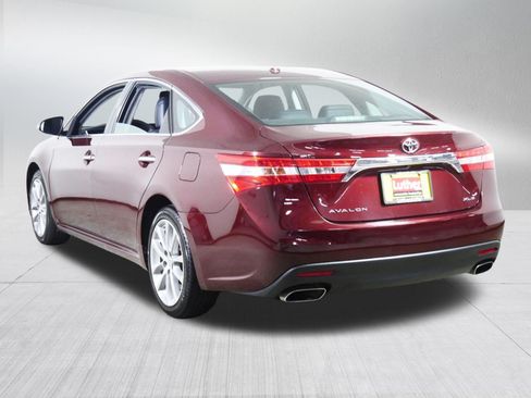 Used 2015 Toyota Avalon XLE Touring FWD image 5
