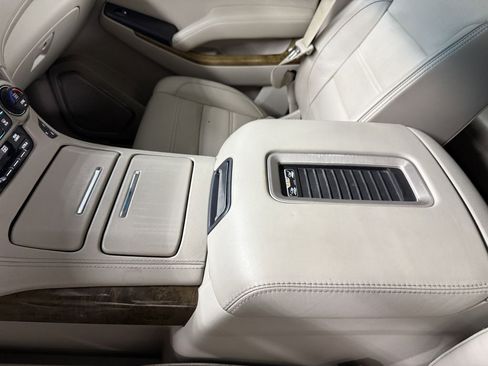 Used 2017 GMC Yukon XL Denali image 25