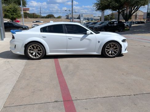Used 2020 Dodge Charger SRT Hellcat w/ Harman/Kardon Audio Group RWD image 11