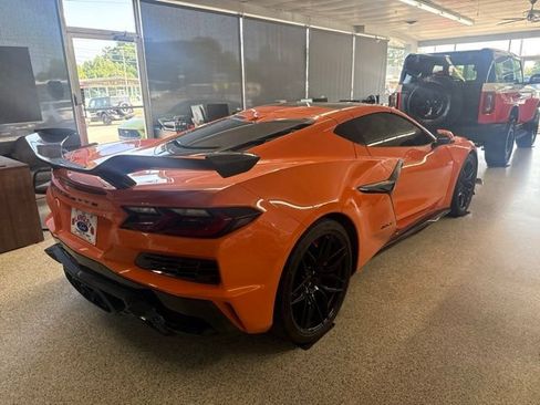 Used 2023 Chevrolet Corvette Z06 w/ Stealth Interior Trim Package RWD image 6