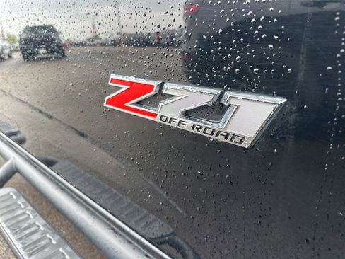 Used 2021 Chevrolet Colorado Z71 w/ Z71 Midnight Edition image 7