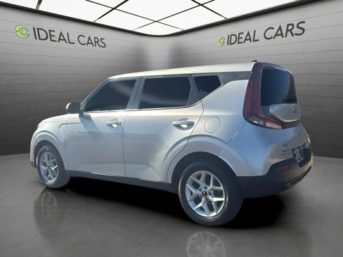 Used 2021 Kia Soul S FWD image 7
