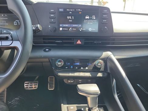 Certified 2025 Hyundai Elantra Sport FWD image 15