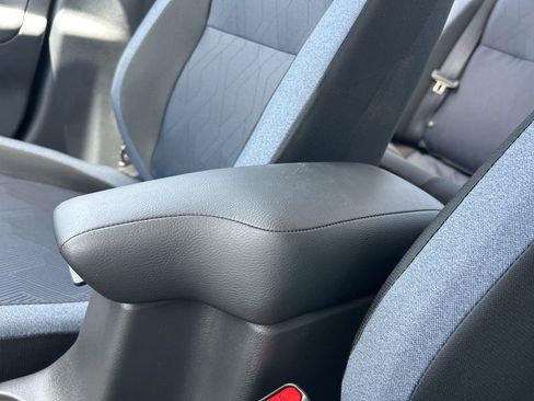 New 2025 Nissan Versa SV image 28