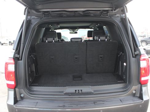 Used 2020 Ford Expedition XLT w/ Equipment Group 202A image 18
