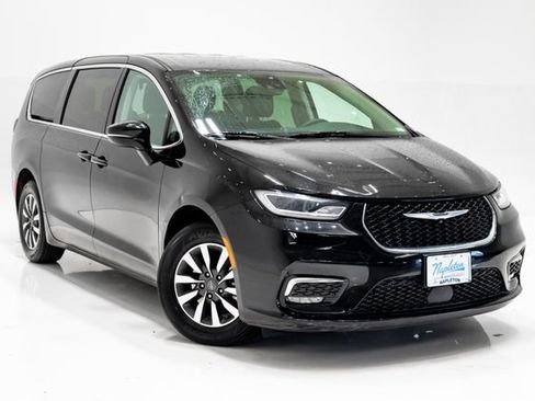 Used 2024 Chrysler Pacifica Limited FWD image 6