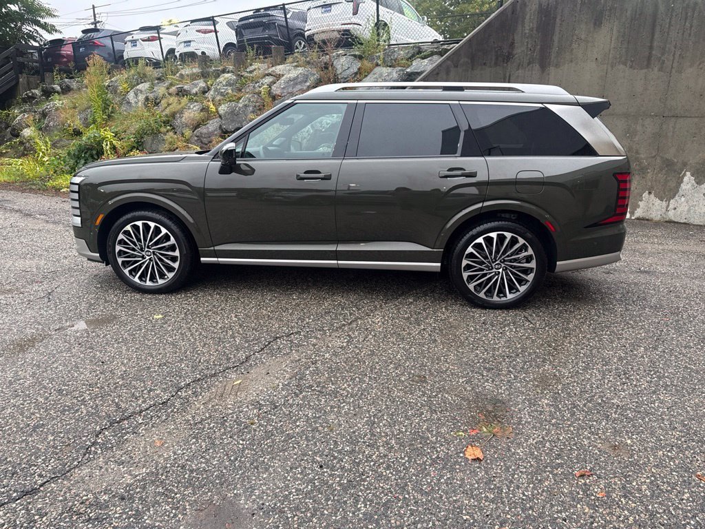 Certified 2026 Hyundai Palisade Calligraphy AWD/4WD image 3